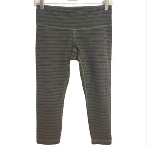Lululemon | Women's Gray & Black Striped Wunder Under Crop Leggings (Size 6)